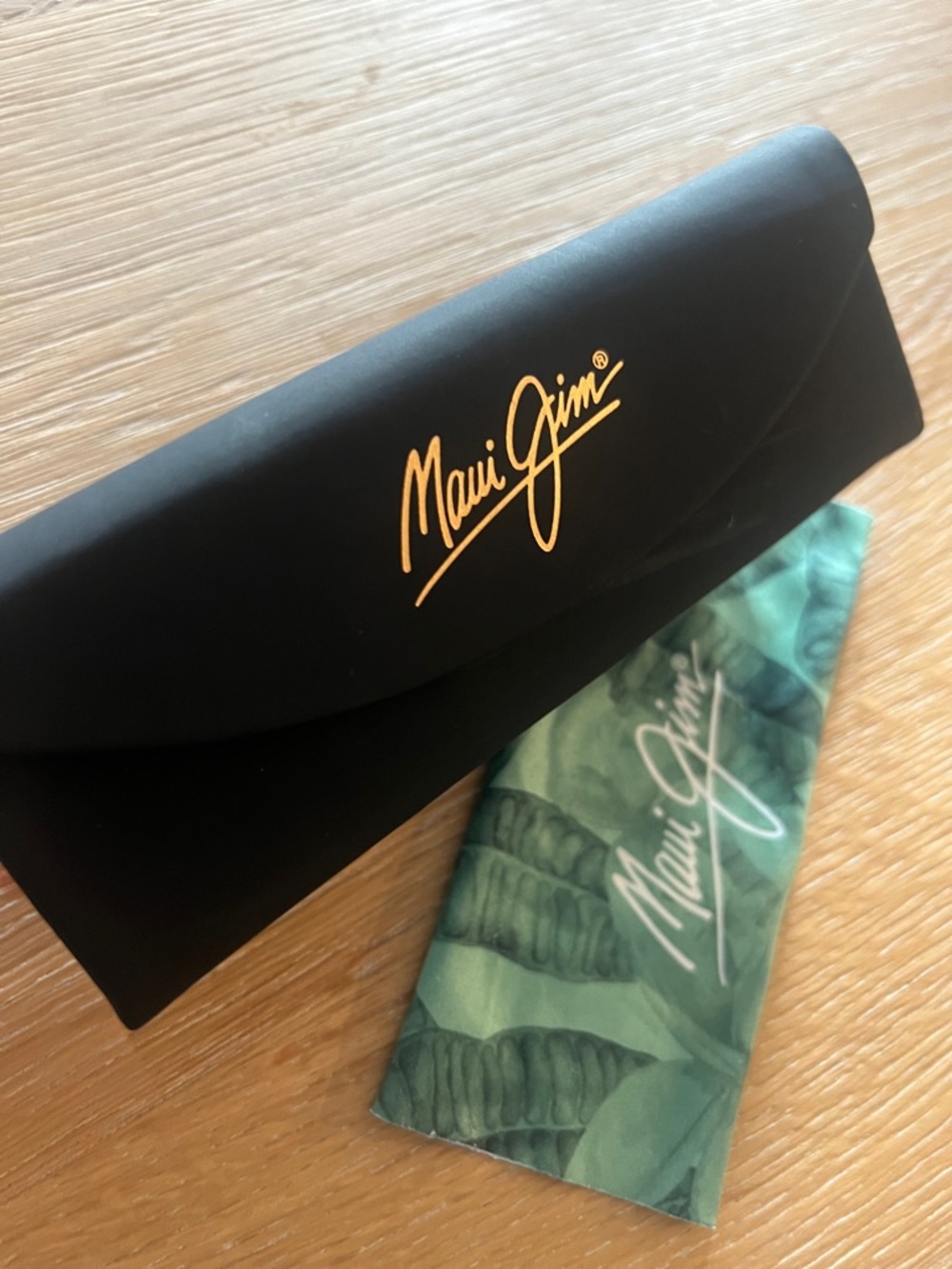 🌴😎MAUI JIM BLACK MATTE SUEDE CASE W/PALM PRINT MICROFIBER😎🌴
